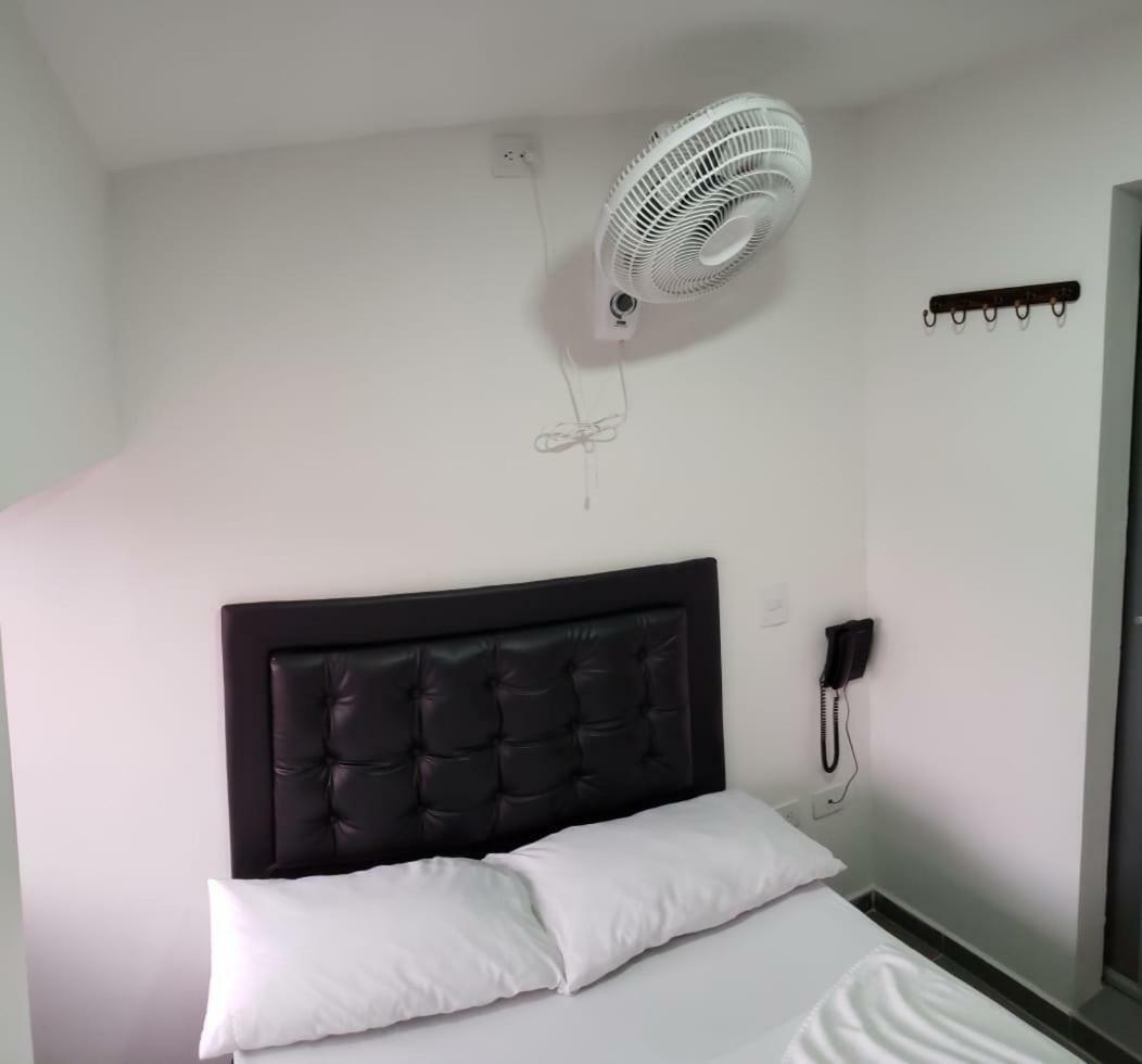 Hotel Zona Express Sandiego Medellín Exteriér fotografie